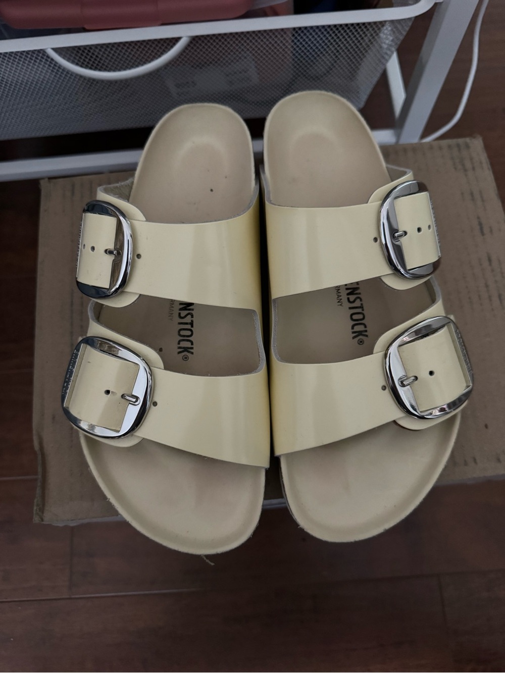 Birkenstock Arizona Big Buckle Patent Double Buckle Sandals - Pale yellow/cream